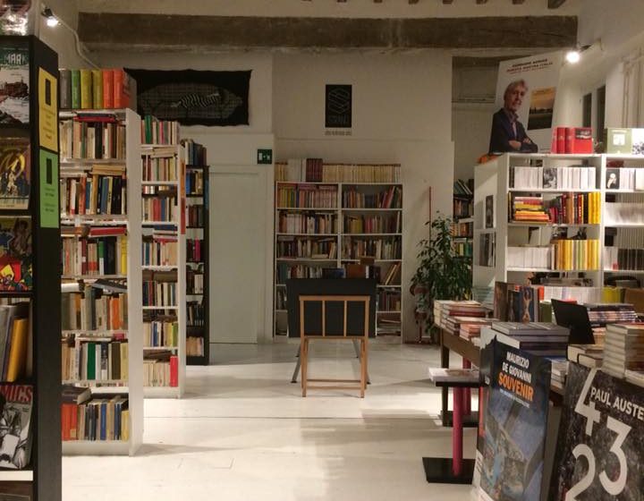 Libreria Strand